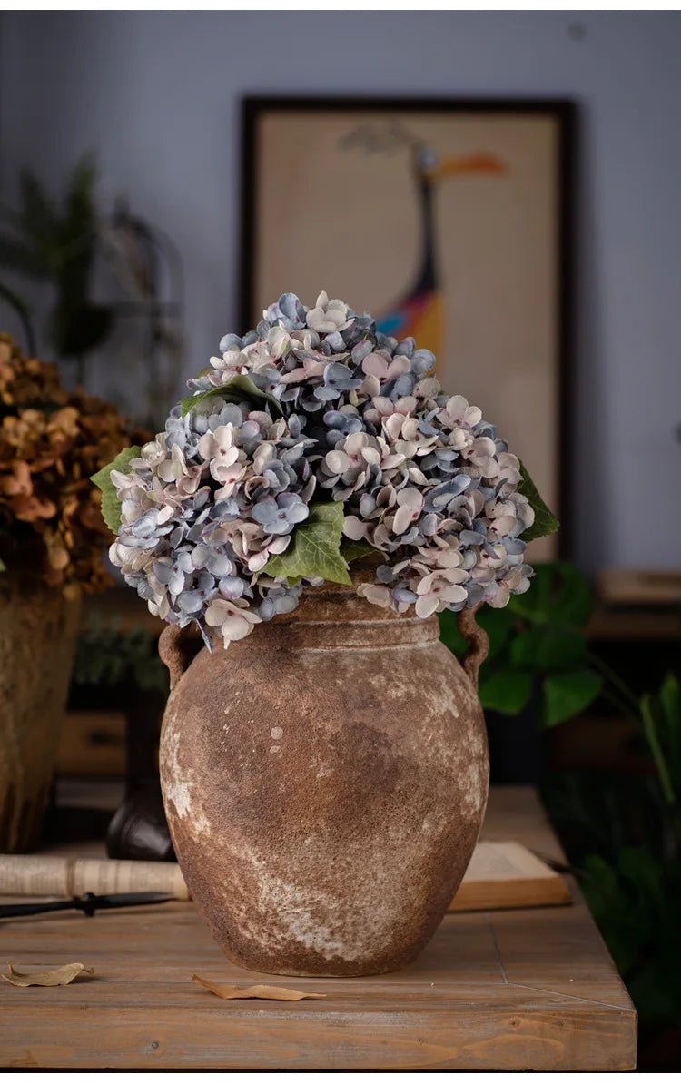 Soft Bloom: Silk Hydrangea Stem