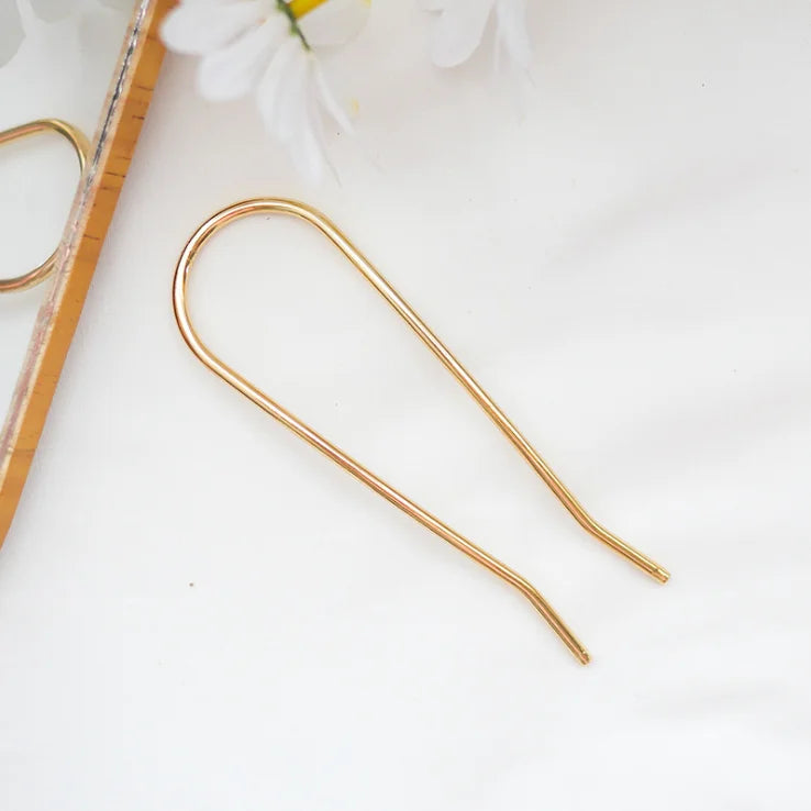 Lunar Pin: U-Shaped Pearl Hair Stick for Elegant Styling