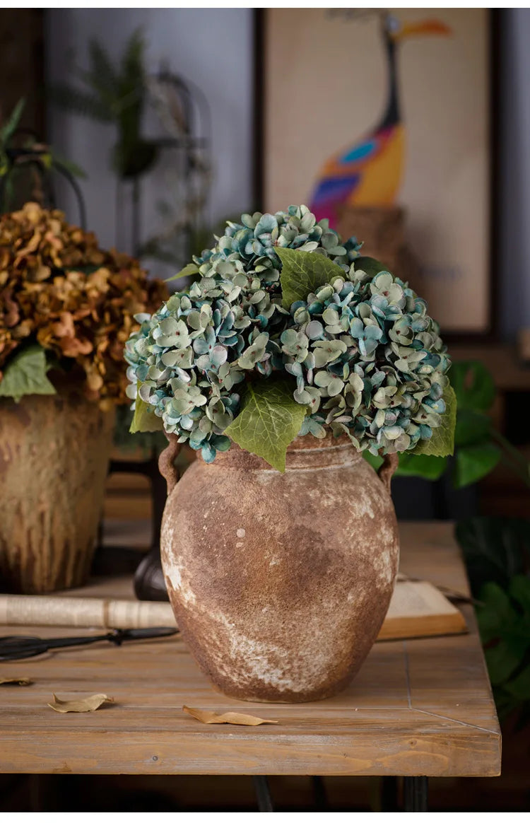 Soft Bloom: Silk Hydrangea Stem