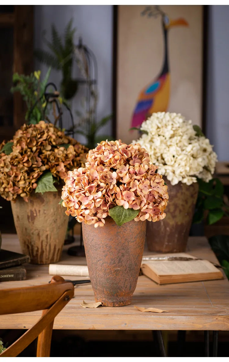 Soft Bloom: Silk Hydrangea Stem