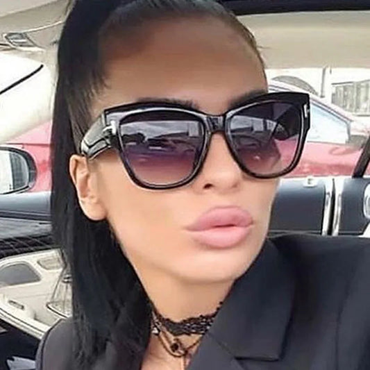 Velvet Glance: Retro Cat Eye Gradient Sunglasses