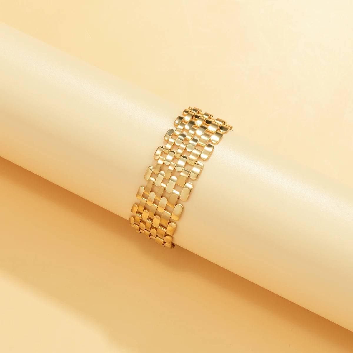 Iron Bold: Exaggerated Thick Chain Bracelet for Women