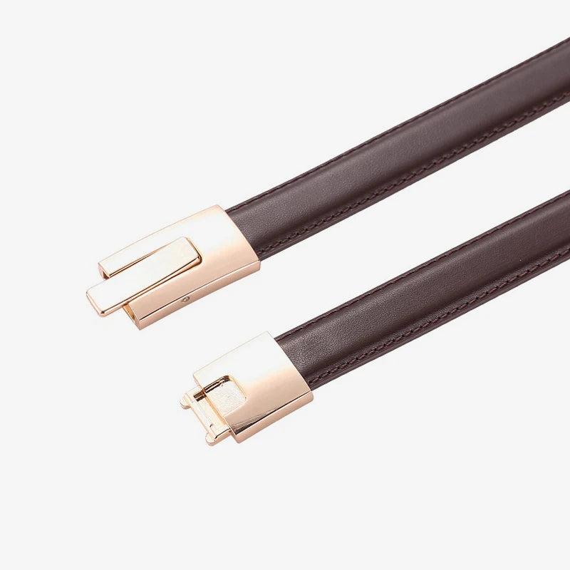 Sable Line: Cinturón fino de piel de vaca suave para mujer