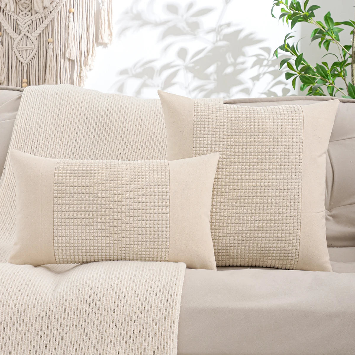 Textura Linear: Jacquard Canvas Pillow Cover