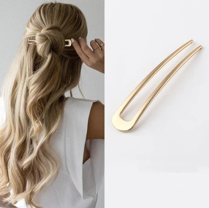 Lunar Pin: U-Shaped Pearl Hair Stick for Elegant Styling