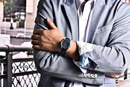 AquaDepth 200: Sapphire Diver Quartz Watch for Men