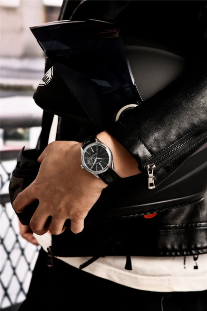 AquaDepth 200: Sapphire Diver Quartz Watch for Men