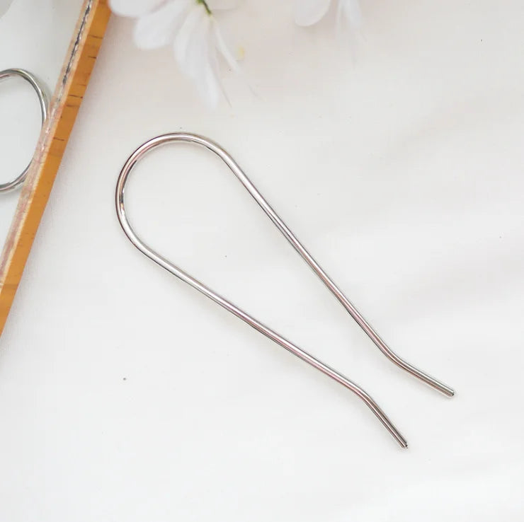 Lunar Pin: U-Shaped Pearl Hair Stick for Elegant Styling