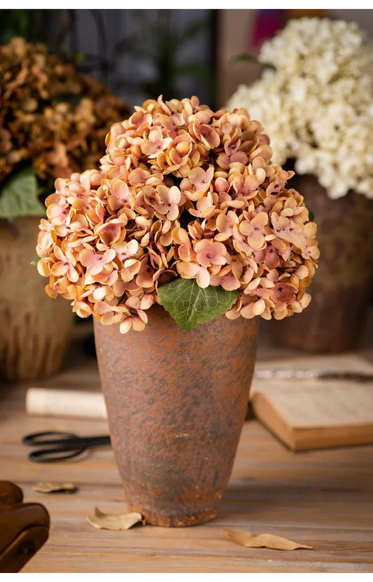 Soft Bloom: Silk Hydrangea Stem