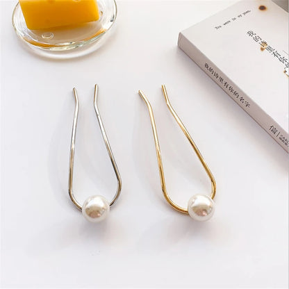 Lunar Pin: U-Shaped Pearl Hair Stick for Elegant Styling
