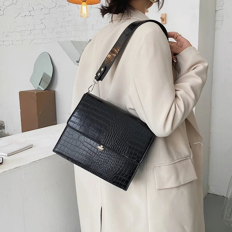 Amberler – Leather Shoulder & Crossbody Travel Bag for Women