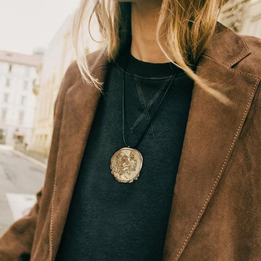 Vintage Relief Flower Medal Necklace – 2024 Geometric Pendant on Adjustable Long Cord