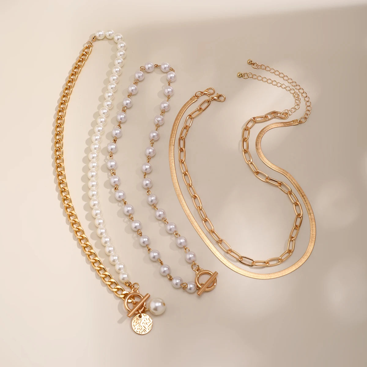Pearl Clash: Layered Imitation Pearl & Chain Choker Necklace