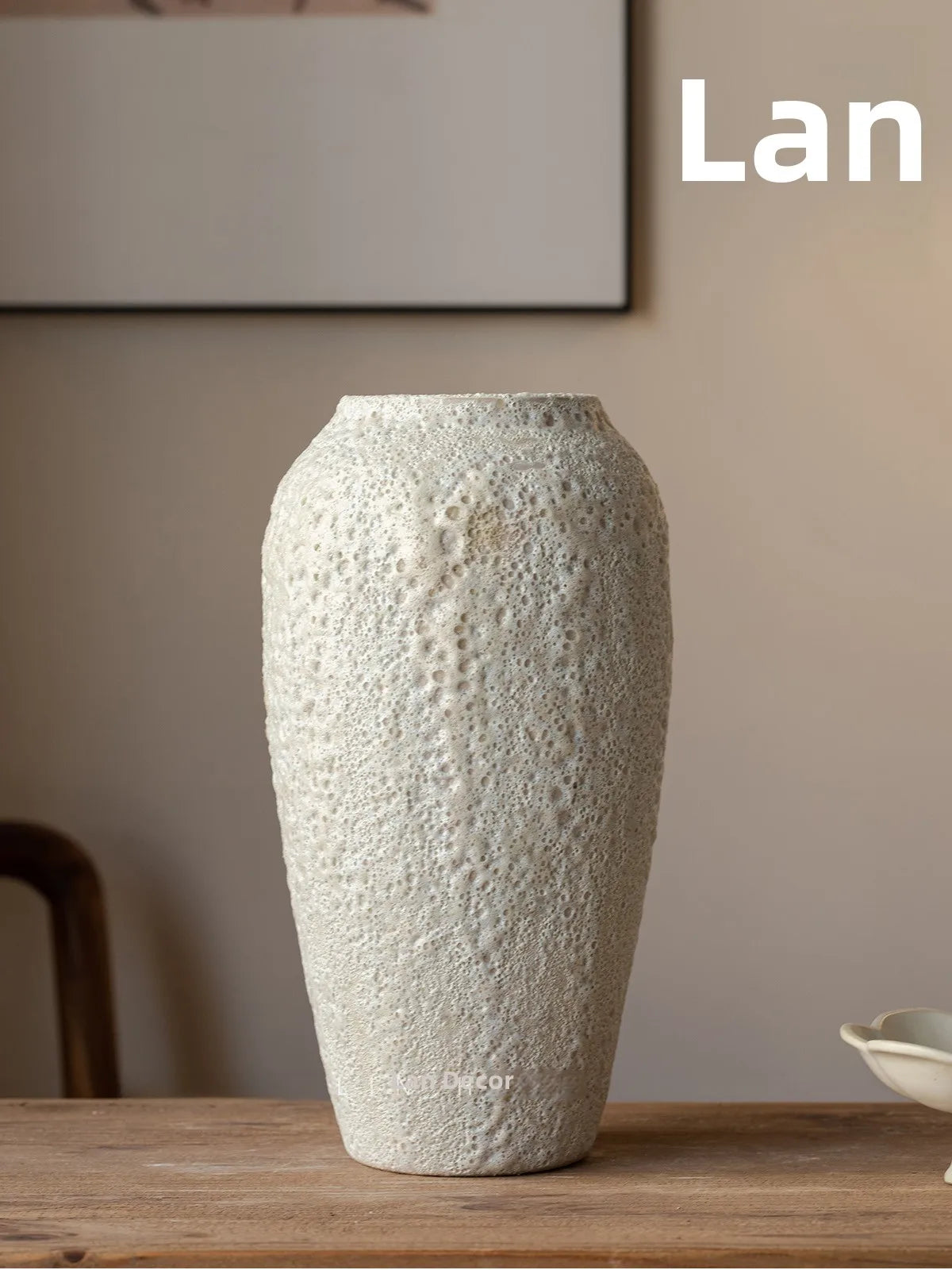 Retro Rustic White Cerc Flower Vase Bubble White Decorative Tabletop Ornament for Home Bedroom Living Room Dining Room