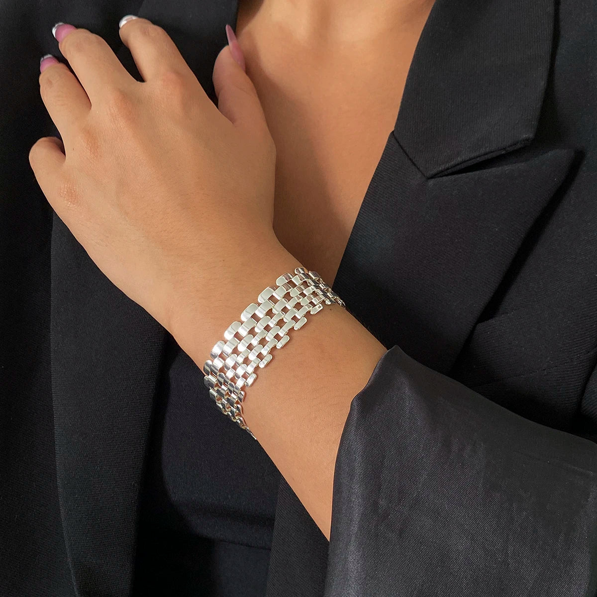 Iron Bold: Exaggerated Thick Chain Bracelet for Women