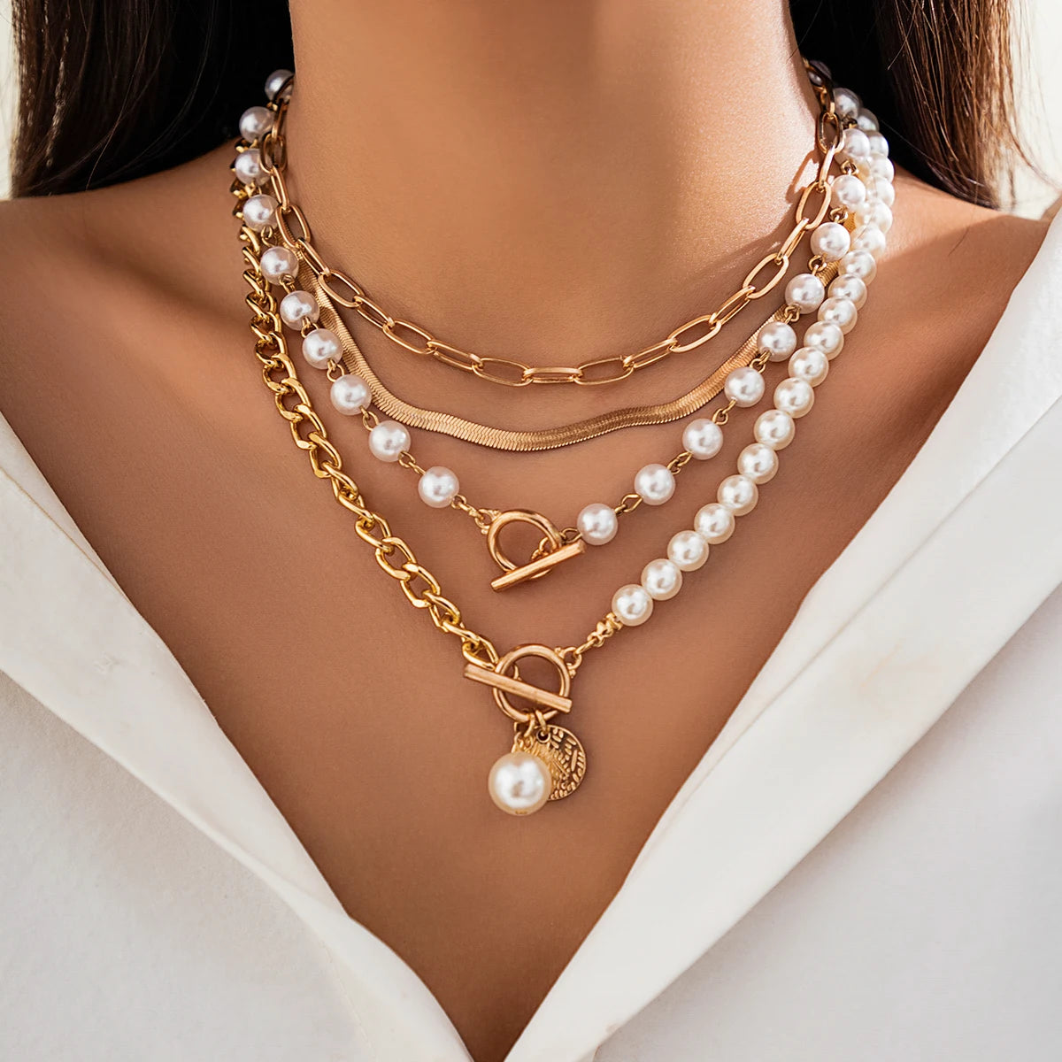 Pearl Clash: Layered Imitation Pearl & Chain Choker Necklace