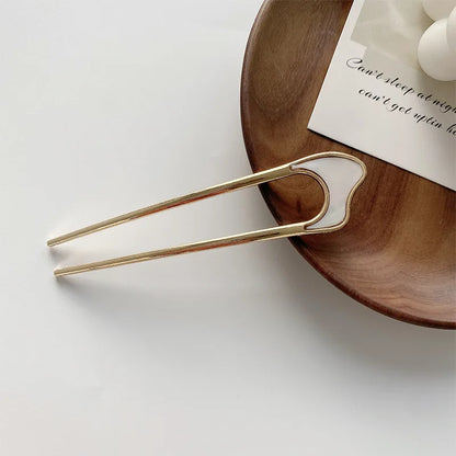 Lunar Pin: U-Shaped Pearl Hair Stick for Elegant Styling