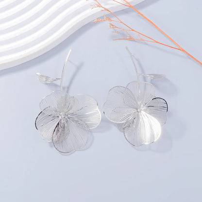 Verdant Echo: Vintage Plant-Inspired Drop Earrings