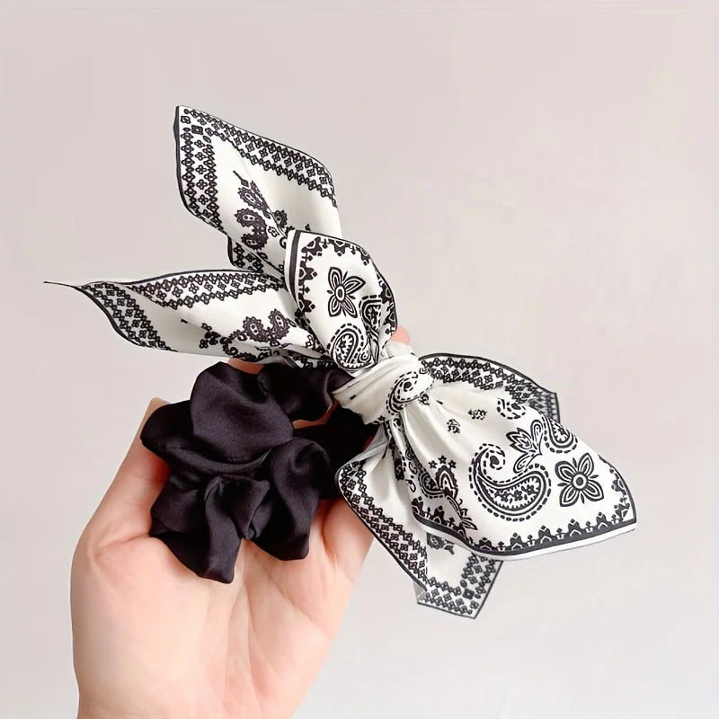 Elegant Retro Double - sided Cashew Flower Love Bow Hair Clip, Suitable for Women, a Good Choice for Birthdays and Festivals.