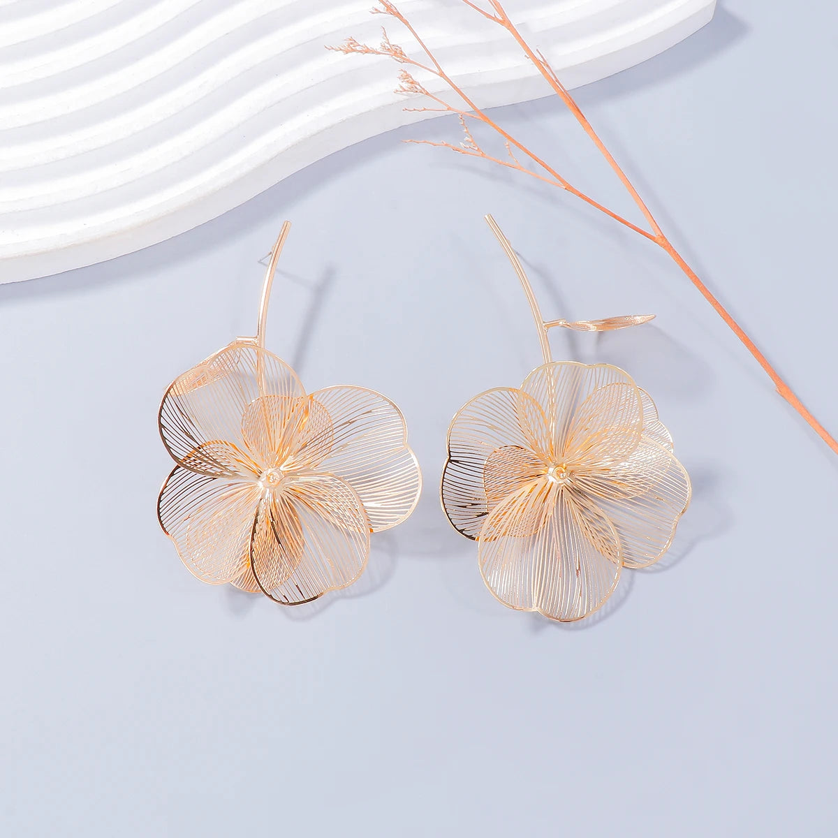 Verdant Echo: Vintage Plant-Inspired Drop Earrings
