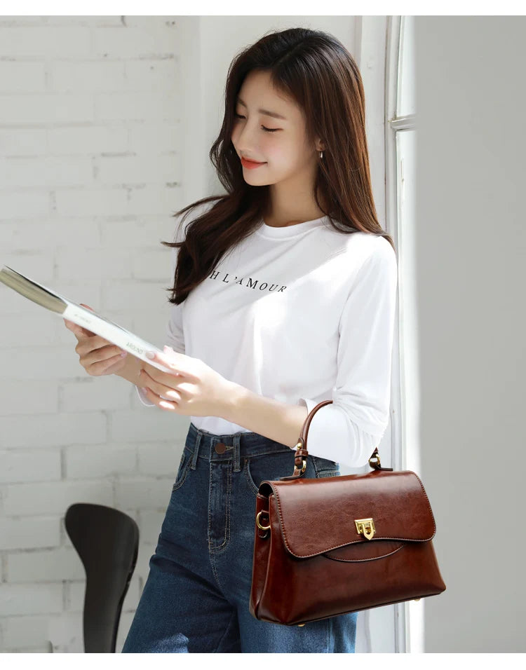 Grandeur Flow: Luxury Multilayer Shoulder Tote