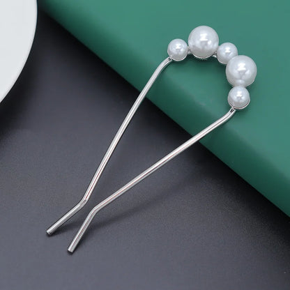 Lunar Pin: U-Shaped Pearl Hair Stick for Elegant Styling