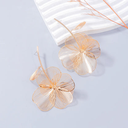 Verdant Echo: Vintage Plant-Inspired Drop Earrings