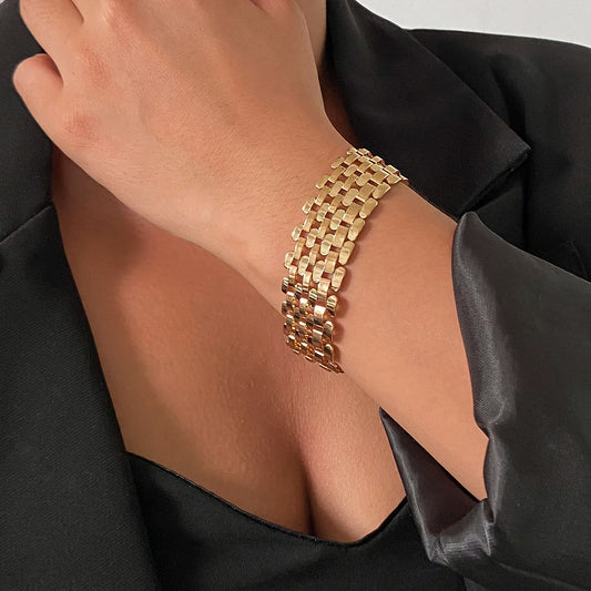 Iron Bold: Exaggerated Thick Chain Bracelet for Women