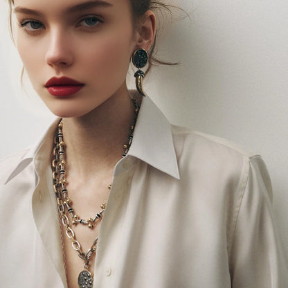 3-Piece Horn Glitter Pendant Necklace Set – Vintage-Inspired Layered Chains for Parties & Gifts