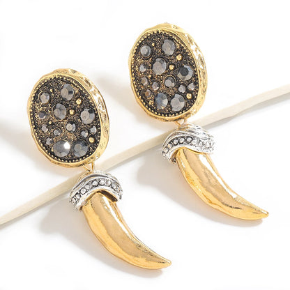 3-Piece Horn Glitter Pendant Necklace Set – Vintage-Inspired Layered Chains for Parties & Gifts