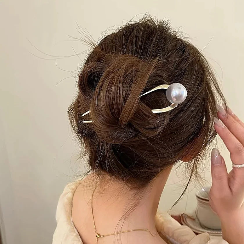 Lunar Pin: U-Shaped Pearl Hair Stick for Elegant Styling