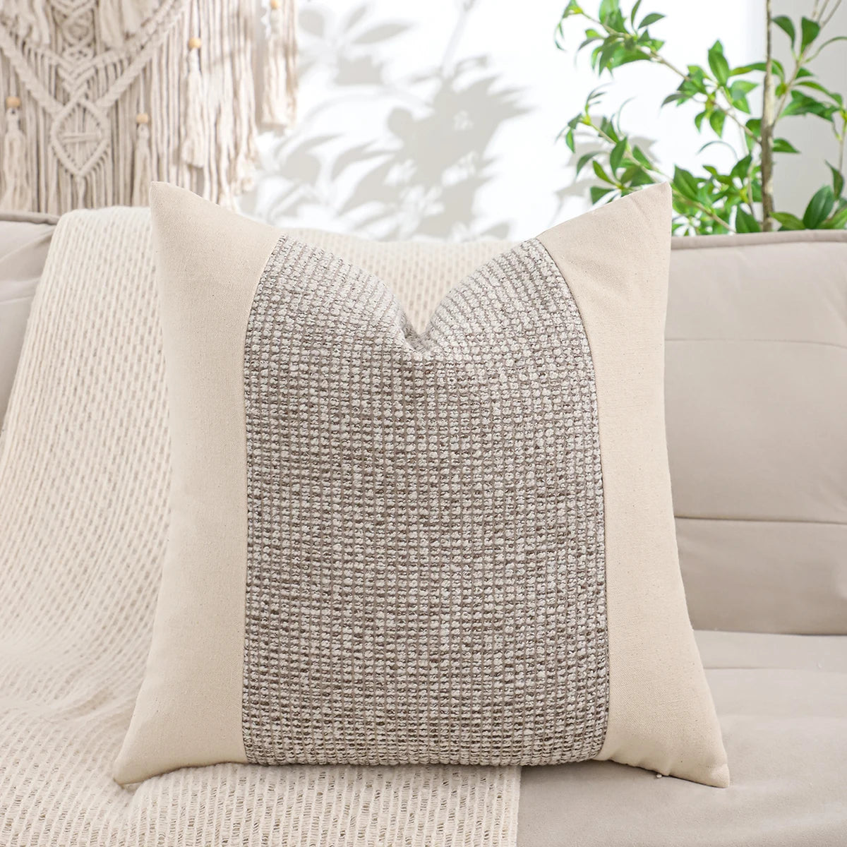 Textura Linear: Jacquard Canvas Pillow Cover