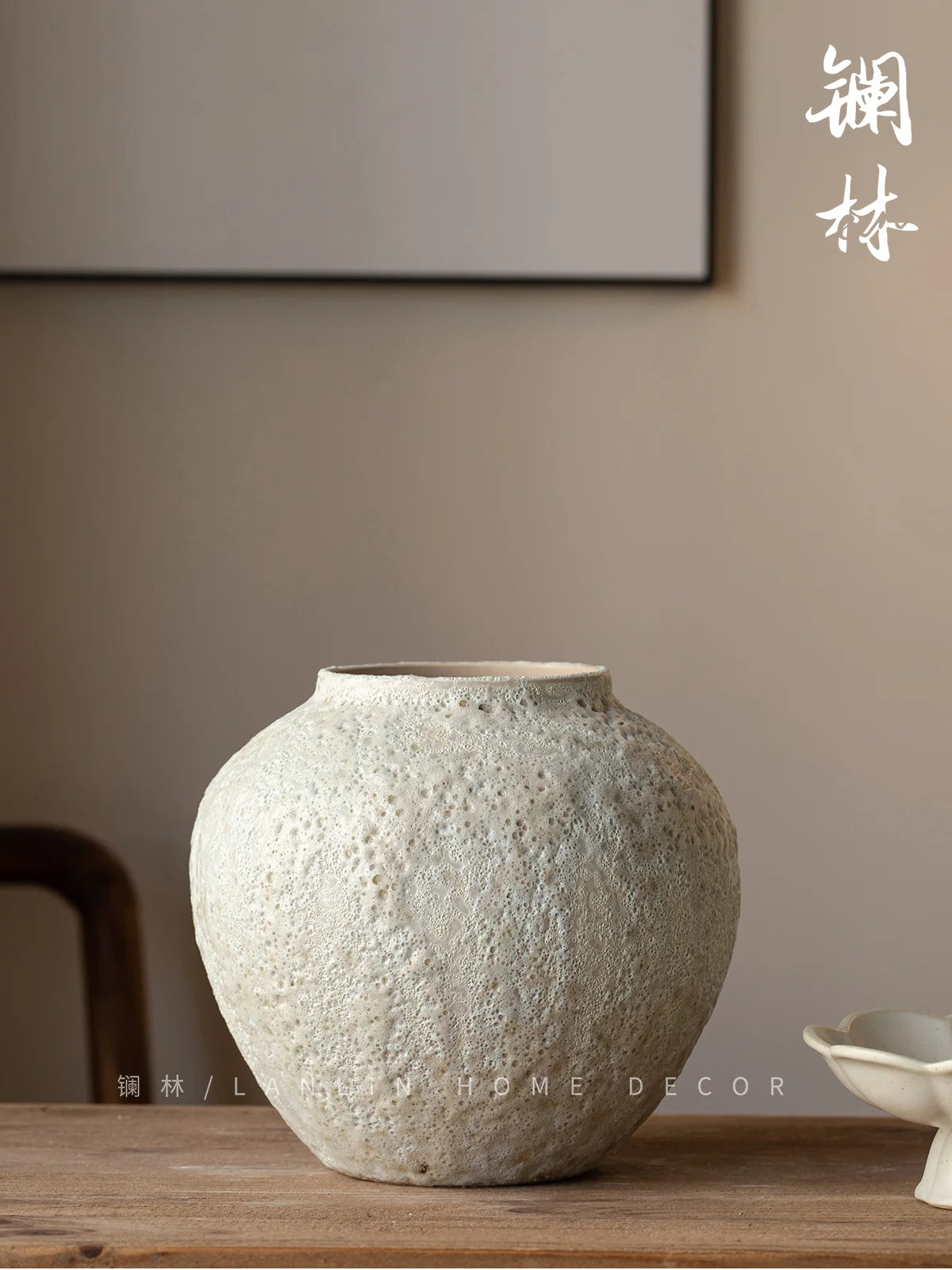 Retro Rustic White Cerc Flower Vase Bubble White Decorative Tabletop Ornament for Home Bedroom Living Room Dining Room