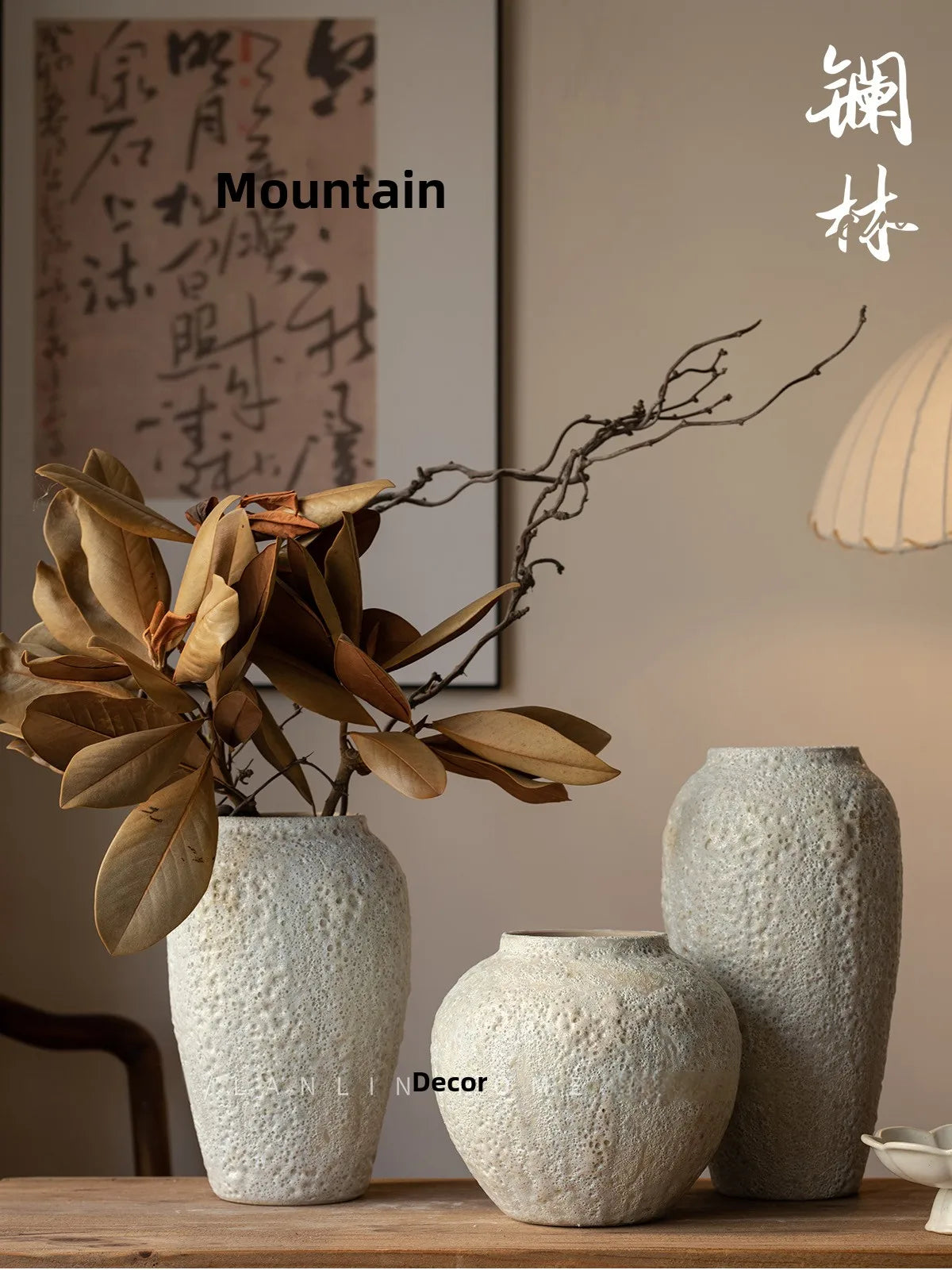 Retro Rustic White Cerc Flower Vase Bubble White Decorative Tabletop Ornament for Home Bedroom Living Room Dining Room