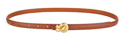 Cinturón de cuero premium con hebilla de metal para mujer.