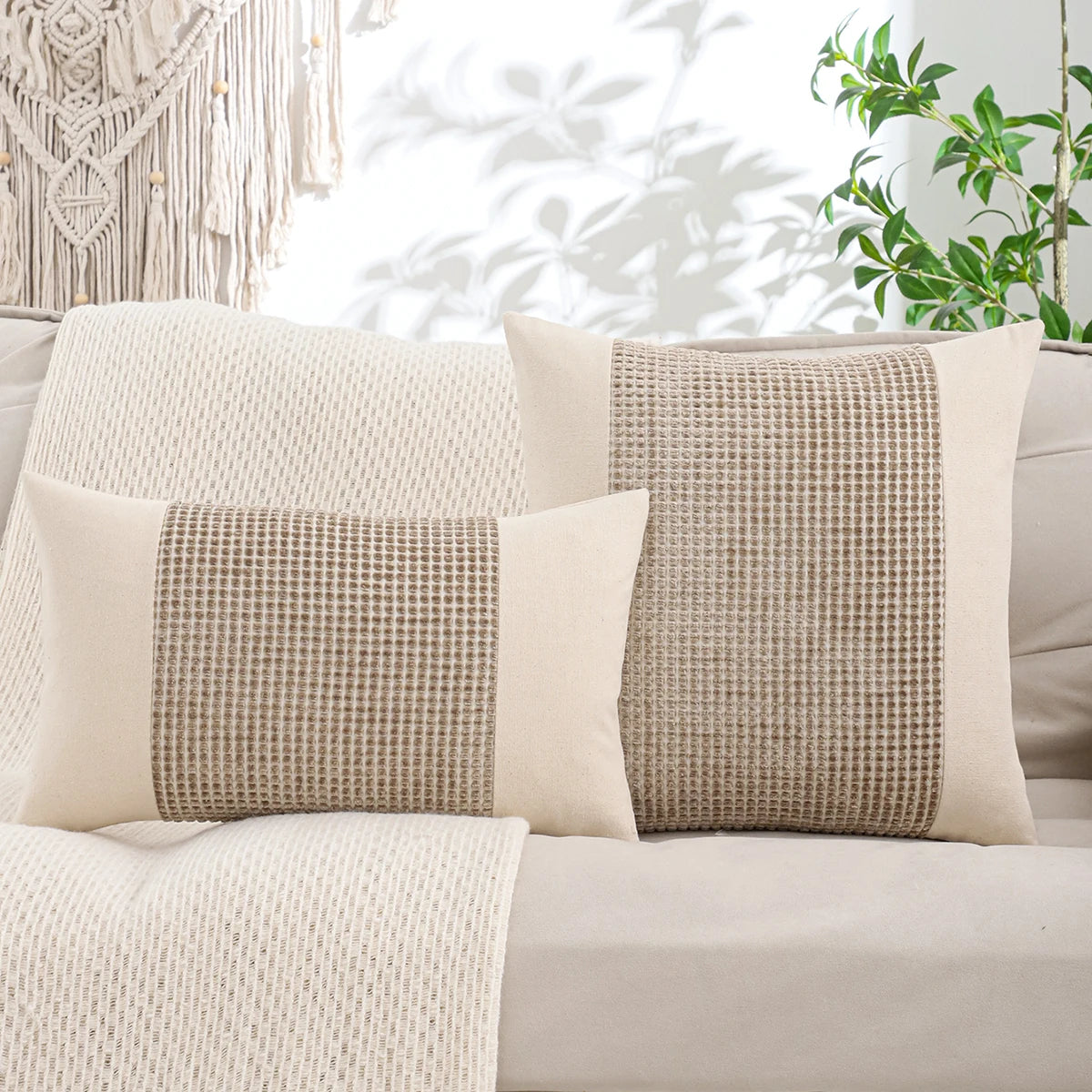 Textura Linear: Jacquard Canvas Pillow Cover